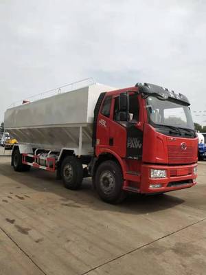 双鸭山福田欧曼6吨猪仔运输车 高效、安全的现代化畜禽运输解决方案